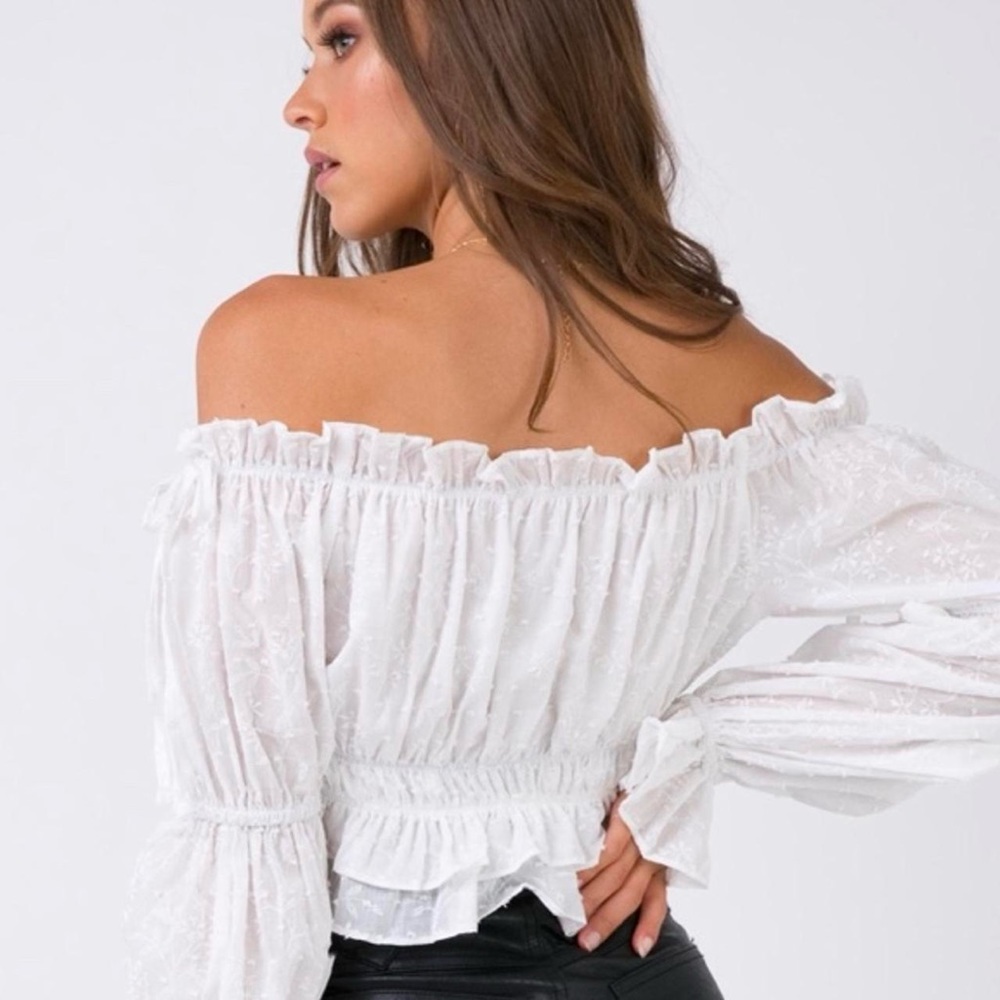 Princess Polly Off the‎ Shoulder Top in White, Size 8